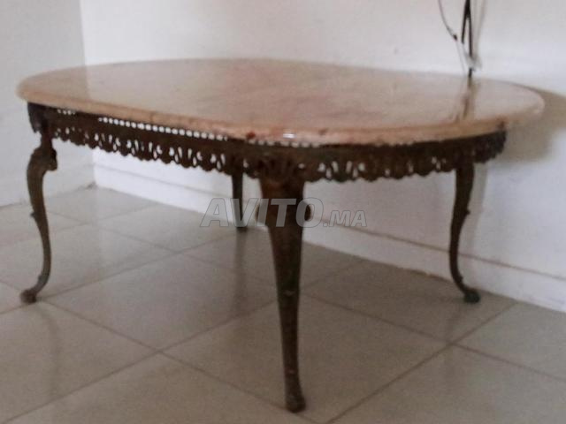 طاولة للبيع - 2