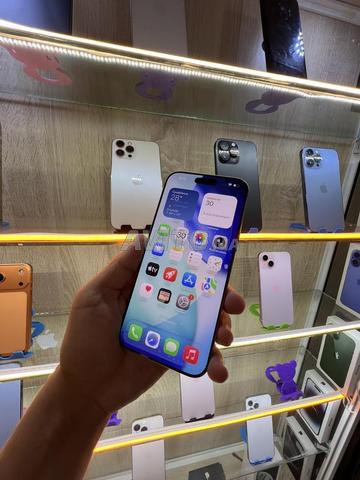 iPhone 16 Pro Max officiel 256/90 état