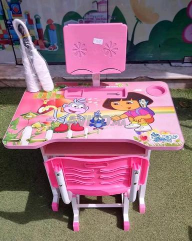 Bureau enfant facile à monter