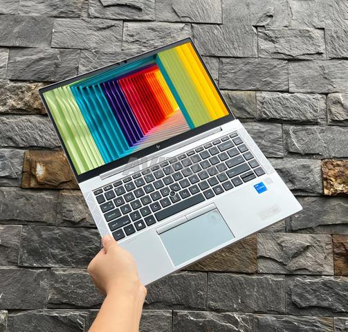 كمبيوتر محمول HP i7 الجيل 11 16 جيجابايت 512 جيجابايت رسومات Iris Xe