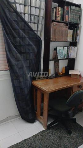 Meuble TV, un bureau et une bibliothèque - 2