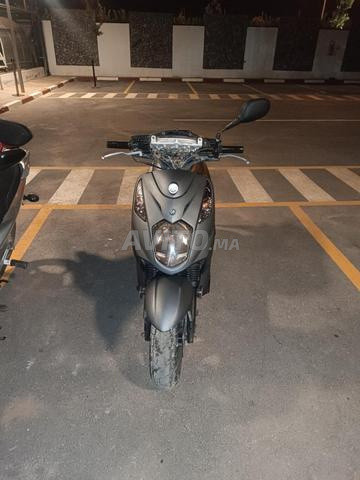 Moto de marque SYM - 2