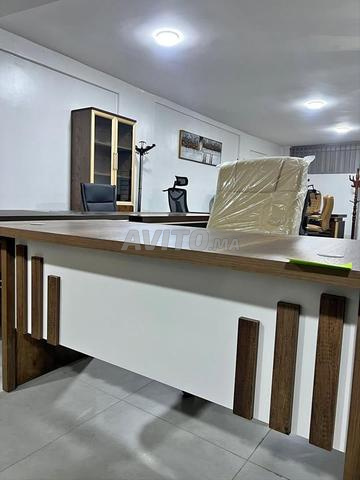 مكاتب إدارية فاخرة بتصميم راقٍ ومميز - 2