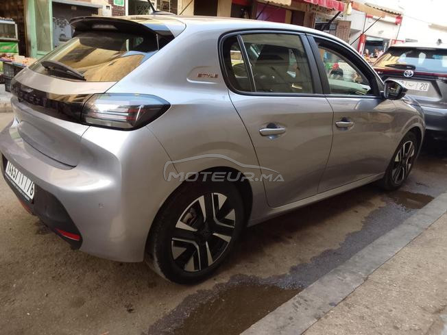 Peugeot 208 ne9iya bzaf