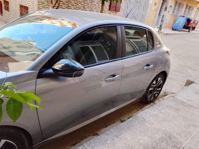 Peugeot 208 ne9iya bzaf