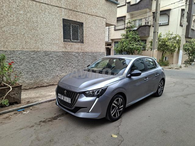 Peugeot 208 Diesel Manuelle 2023 à Agadir - 2
