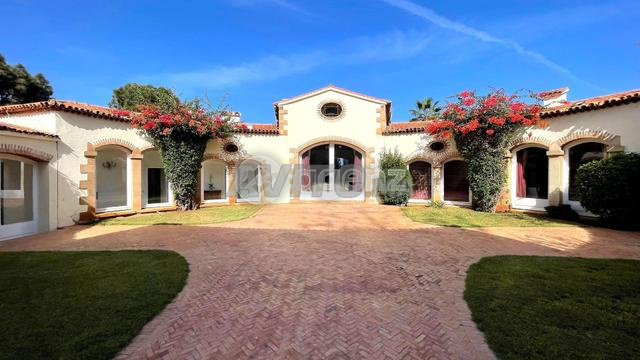 CMN-AN-1853 - Villa à vendre à Anfa Supérieur