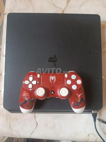 PS4 slim - 2