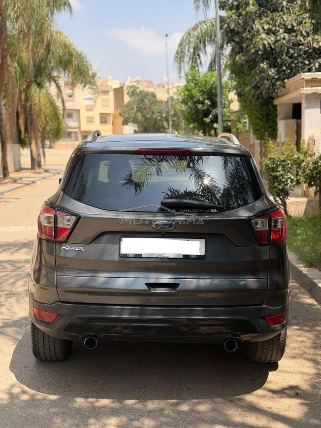 ford kuga titaniume 