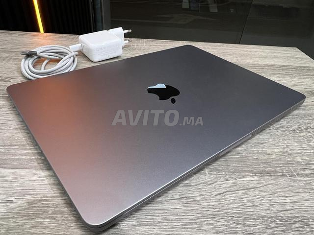 MacBook Pro 13 Touch Bar M1 8Ram 256 / J'ai un magasin