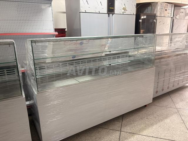 Vitrine de pâtisserie et de boucherie - 2