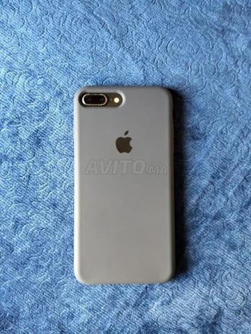 iPhone 8 Plus 256 Go avec Pochette Pro