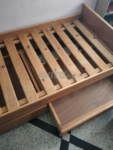 Lit en bon état avec tiroir à vendre - 2