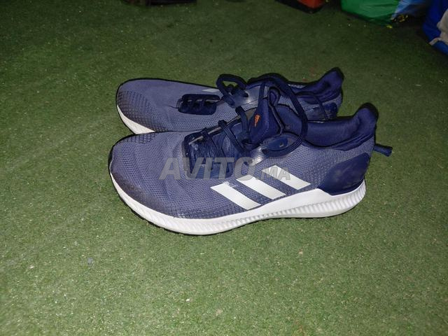 Chaussures de Sport & Crampons de Football - 2