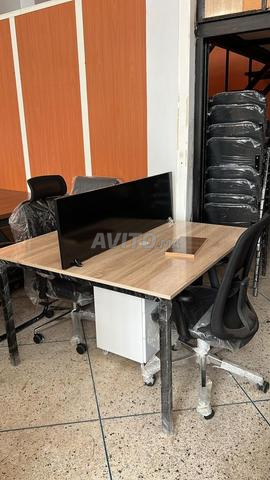 BUREAU ÉQUIPÉ POUR L'ÉQUIPE KE - 2