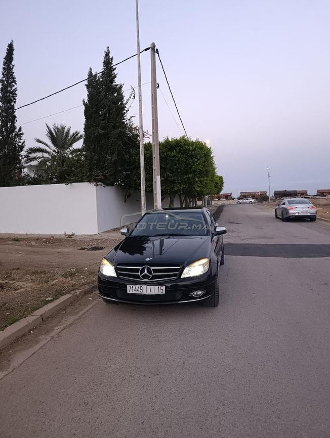 Mercedes-Benz 220 Diesel Automatique 2007 à Nador