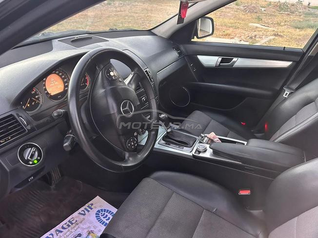 Mercedes-Benz 220 Diesel Automatique 2007 à Nador