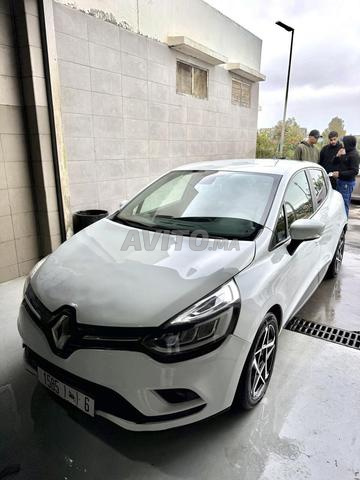 Clio 4 FULL OPTION (PRIX NON NÉGOCIABLE) - 2