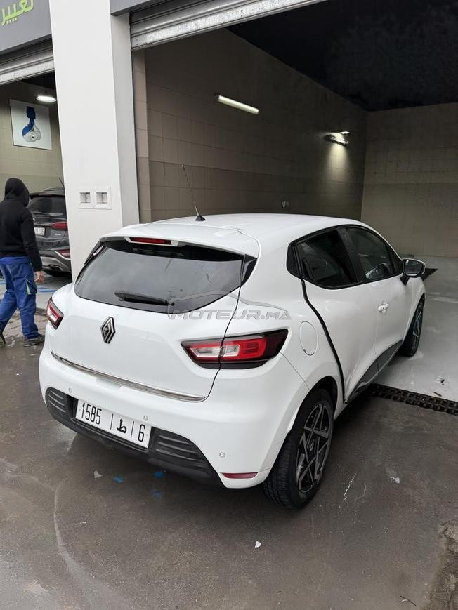 Clio 4 FULL OPTION (PRIX NON NEGOCIABLE)