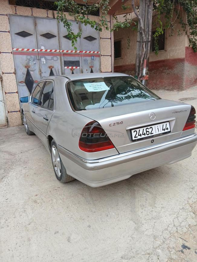 مرسيدس بنز 250