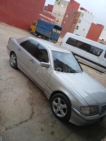Mercedes-Benz 250