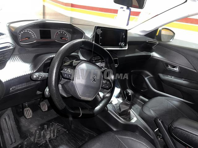 Peugeot 208 - 2