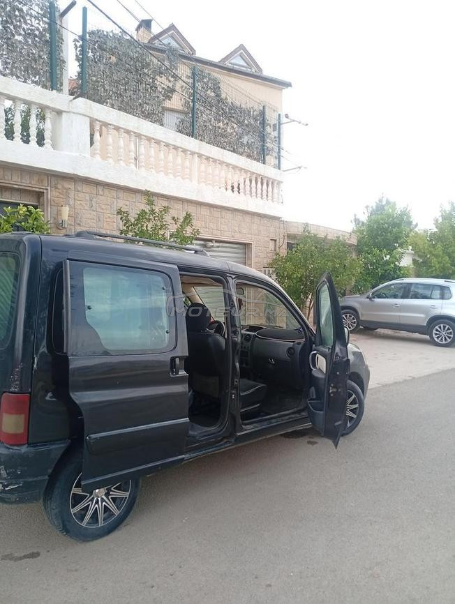 tomobil n9ya li bghaha mrhba