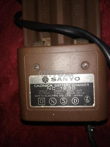 Ancien chargeur Ni-Cd AA/C/D. 220V – 50Hz. - 2