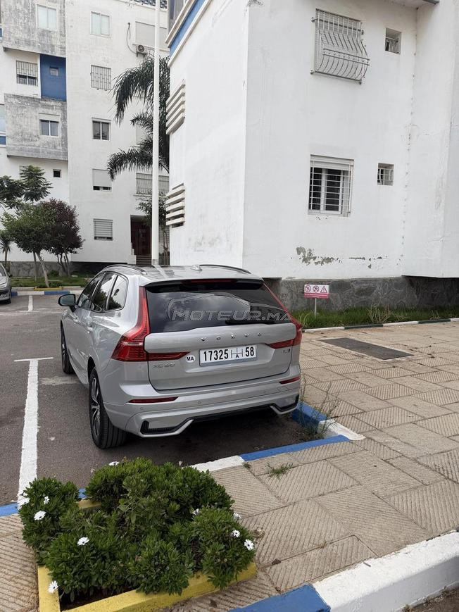 Volvo XC60 B4 Diesel Plus Dark 1ère main
