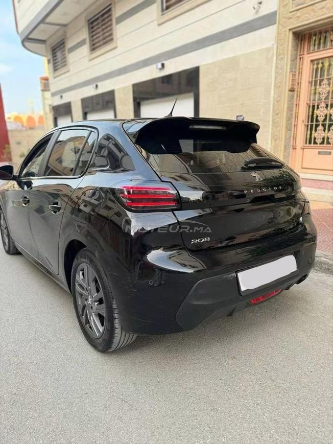 peugeot 208 automatique 2023/ 1er main