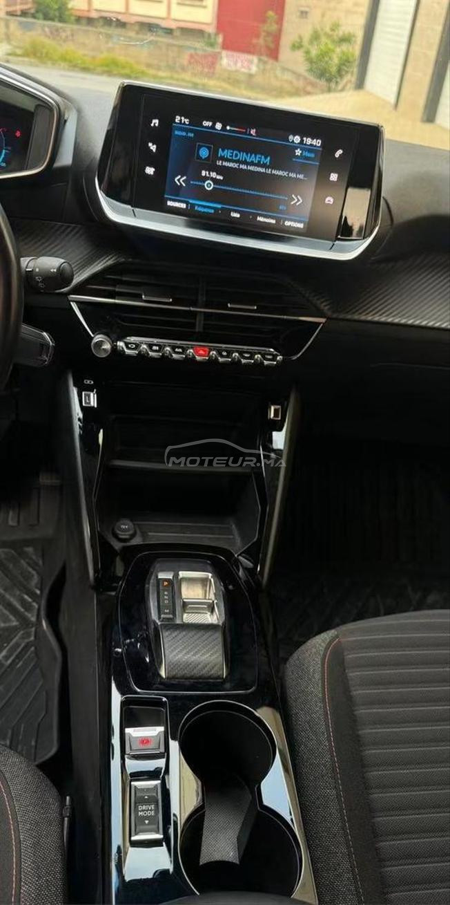 peugeot 208 automatique 2023/ 1er main