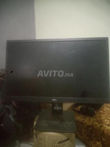 À vendre écran AOC 24 pour pièces... écran endommagé (dalle cassée) - 2