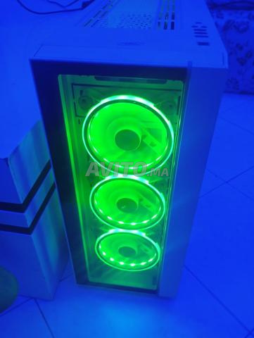 Ryzen 3, 16 Go RAM, bon état et neuf