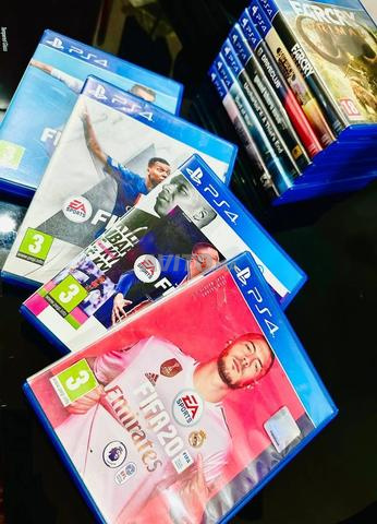 بلاي ستيشن 4 سليم 500 جيجا يد 11 لعبة