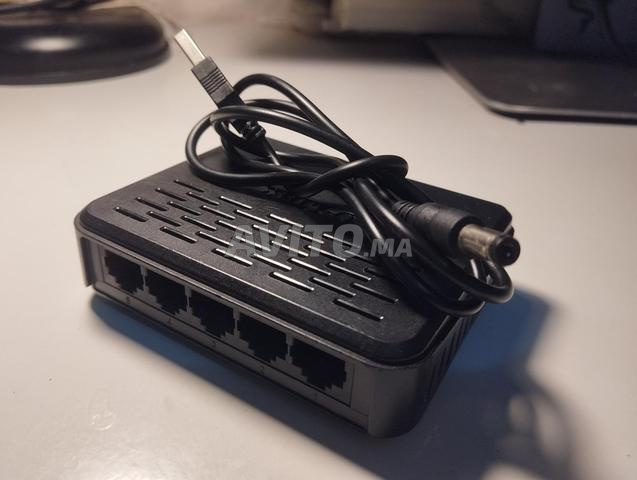 Switch D-Link DES-1005A Fast Ethernet 100/10 Mbps - 2
