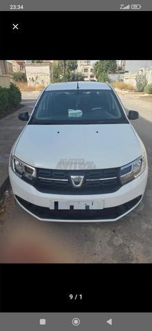 Voiture en excellent état, que les personnes intéressées me contactent