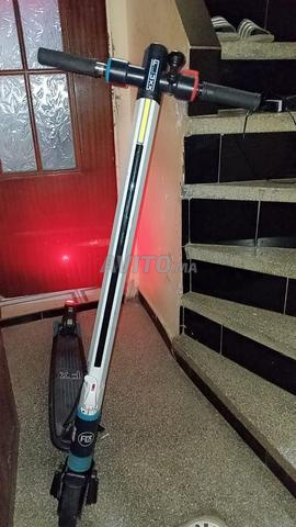 سكوتر نظيف إيطالي 25 سرعة - 2