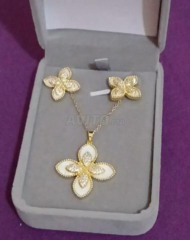 Belles bijoux pour femmes élégantes - 2