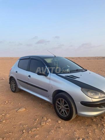 بيجو 206 مازالت نظيفة