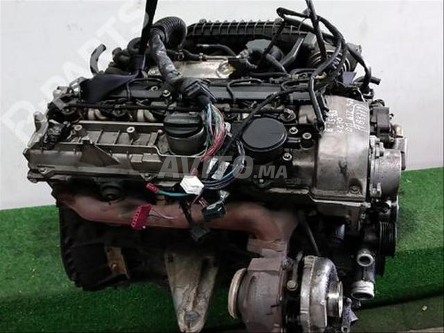 محرك مرسيدس بنز 270CDI مع علبة تروس أوتوماتيكية