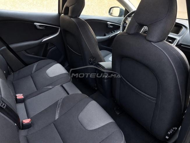 Volvo V40 modèle 2016 très bon état 