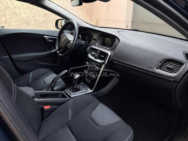 Volvo V40 modèle 2016 très bon état 