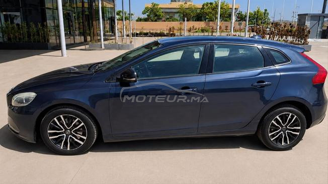 Volvo V40 modèle 2016 très bon état 