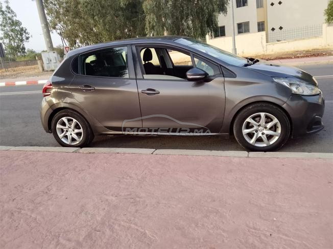 Peugeot 208 Diesel Manuelle 2018 à Sidi Kacem