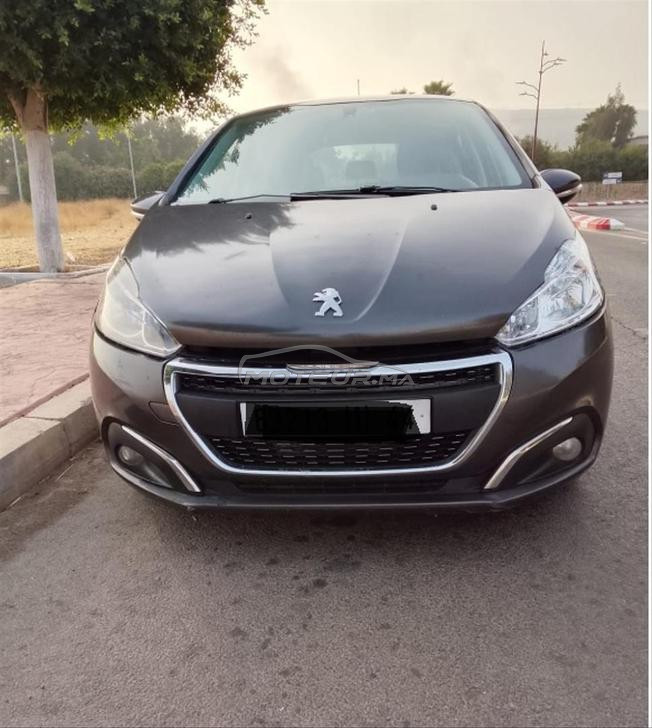 Peugeot 208 Diesel Manuelle 2018 à Sidi Kacem