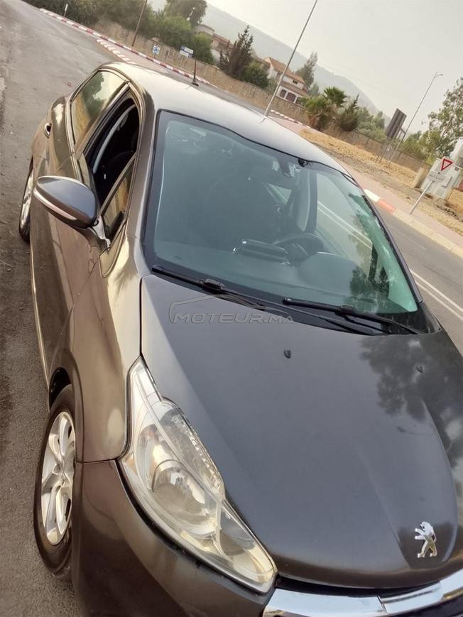 Peugeot 208 Diesel Manuelle 2018 à Sidi Kacem