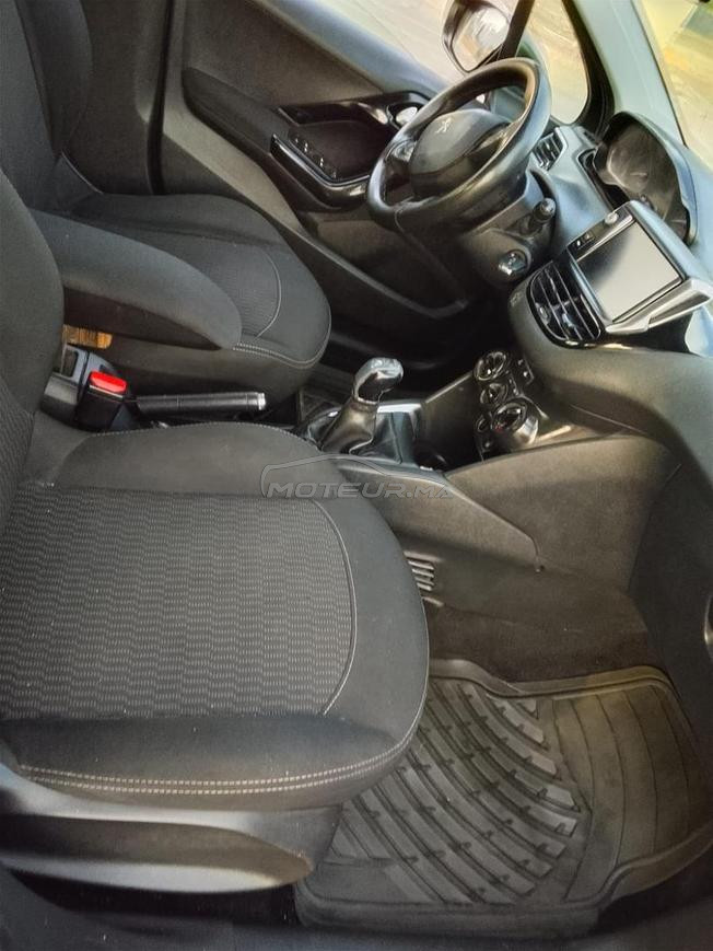 Peugeot 208 Diesel Manuelle 2018 à Sidi Kacem