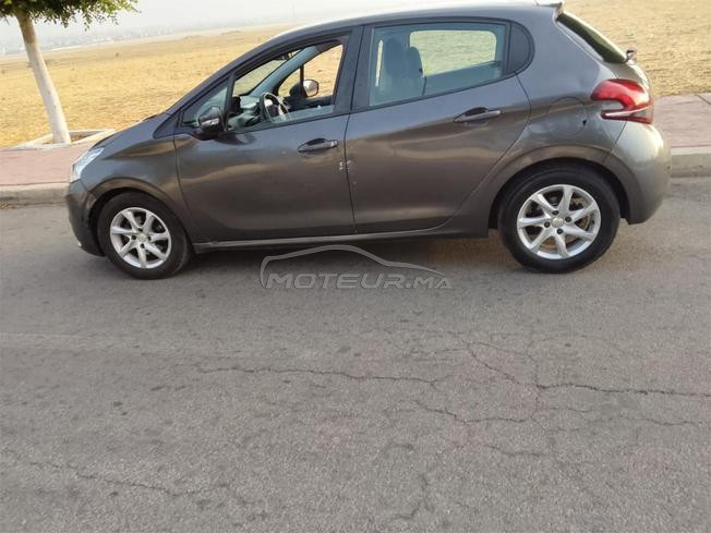 Peugeot 208 Diesel Manuelle 2018 à Sidi Kacem