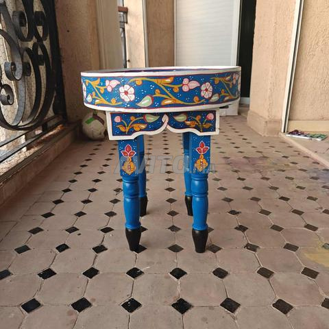 طاولة شاي صغيرة بزخرفة - 2