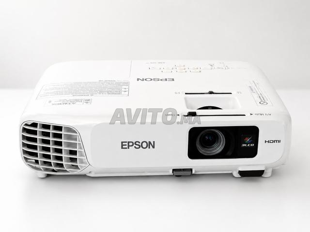 Projecteur Epson EB-S18 À vendre rapidement - 2